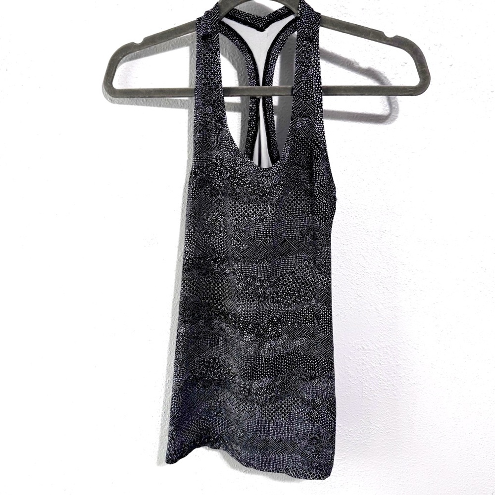 Lululemon black white racerback tank size small